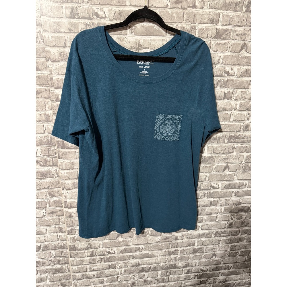 Torrid‎ Blue Super soft tee